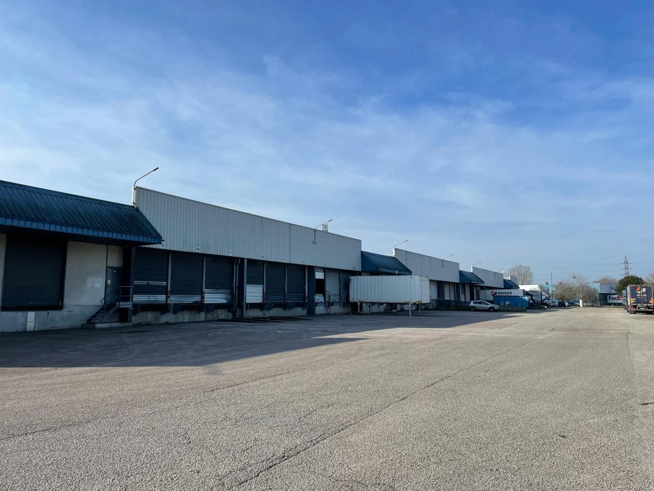 Local d'activité Saint-Étienne-du-Rouvray 2000m² Location local d'activité Saint-Étienne-du-Rouvray Seine-Maritime OLACT2530291 8
